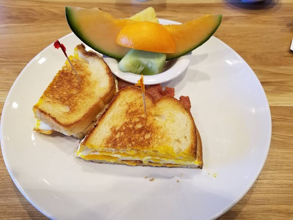 The Broken Yolk Cafe | restaurant | 670 S Grand Ave, Glendora, CA 91740, USA | 6268529655 OR +1 626-852-9655