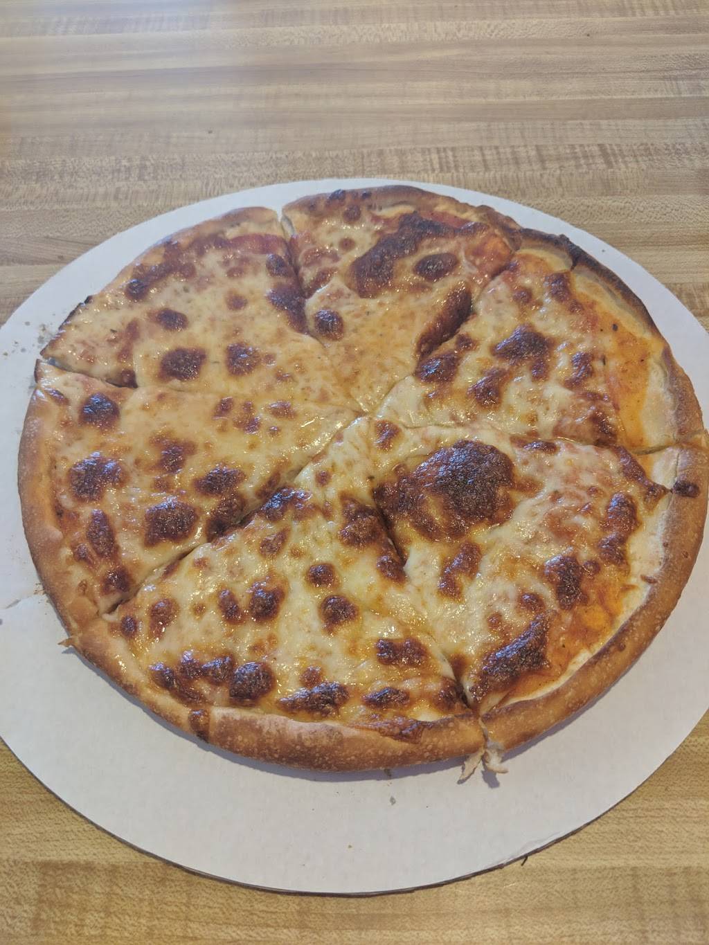 Georgios Famous Pizza | restaurant | 211 Main St, North Myrtle Beach, SC 29582, USA | 8432493135 OR +1 843-249-3135