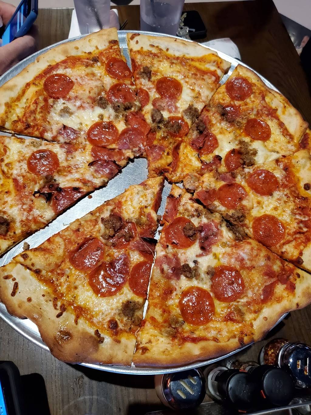 Guy Fieris Pizza Parlor | restaurant | 1976 Power Plant Pkwy Suite B, Hampton, VA 23666, USA | 7578278100 OR +1 757-827-8100