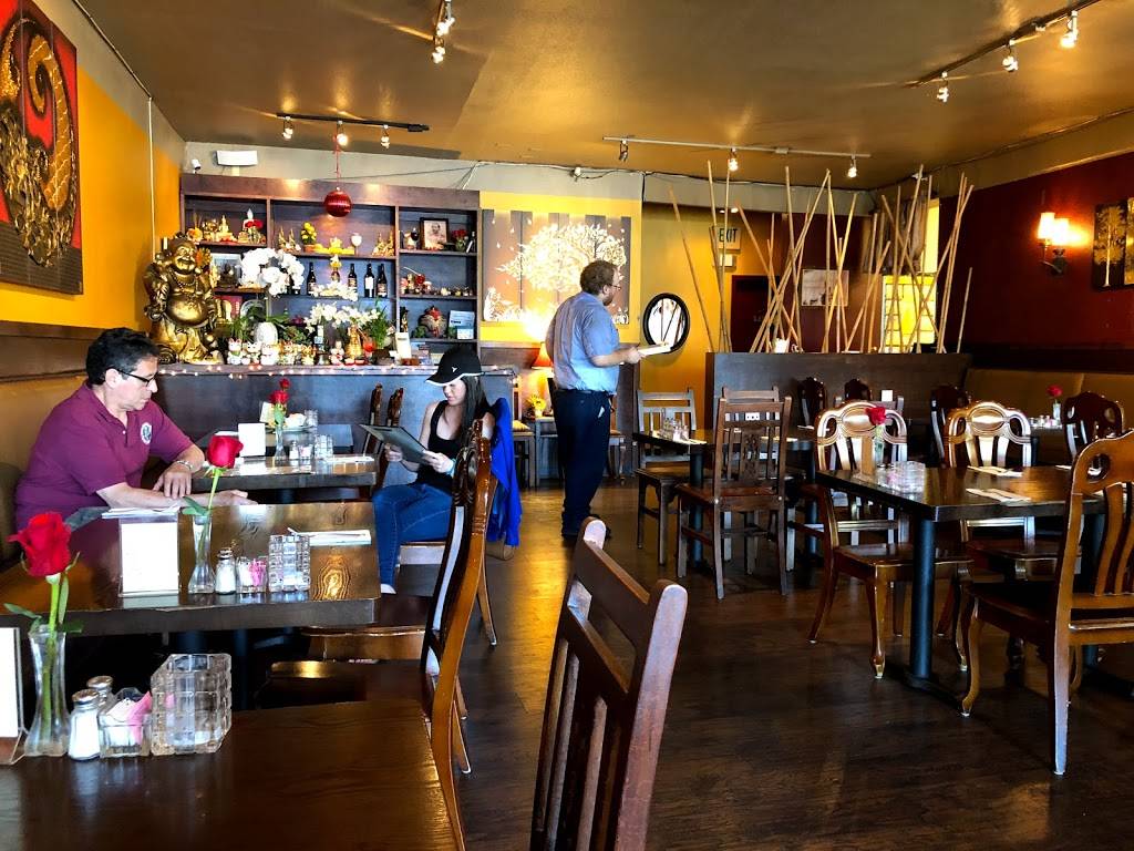 Chaiyo Thai Cuisine | restaurant | 11749 15th Ave NE, Seattle, WA 98125, USA | 2063618888 OR +1 206-361-8888