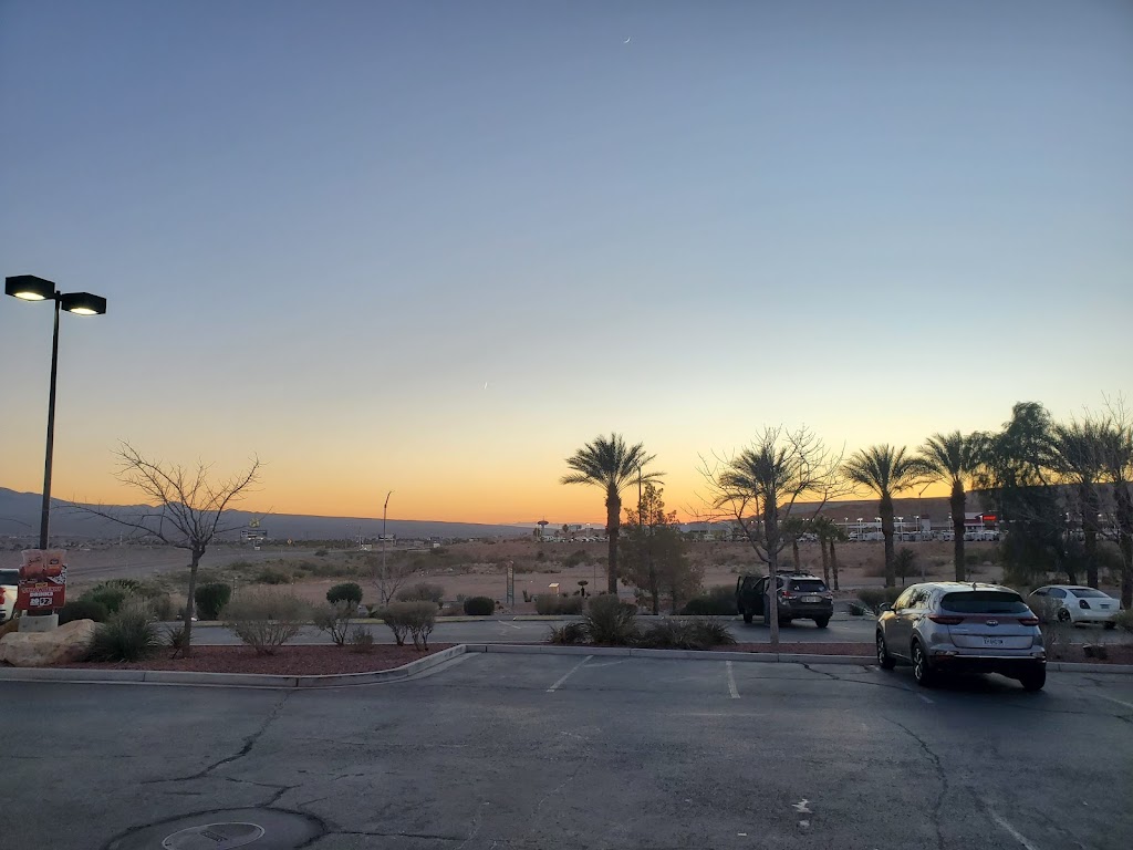 Del Taco | meal takeaway | 20 Falcon Ridge Pkwy, Mesquite, NV 89027, USA | 7023461719 OR +1 702-346-1719