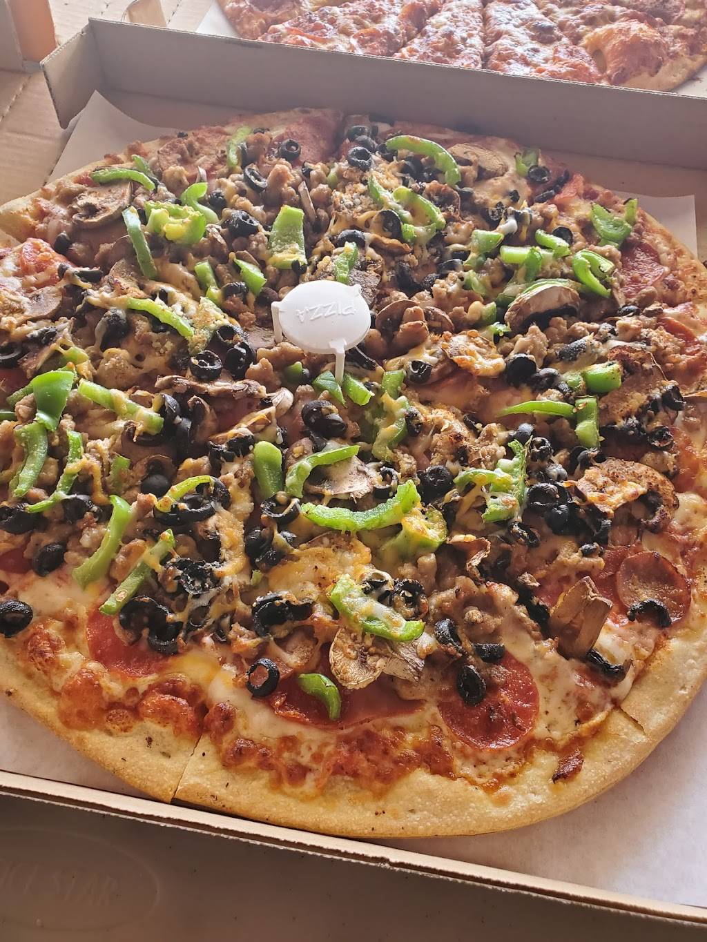 Straw Hat pizza | restaurant | 10729 South St, Cerritos, CA 90703, USA | 5629258441 OR +1 562-925-8441