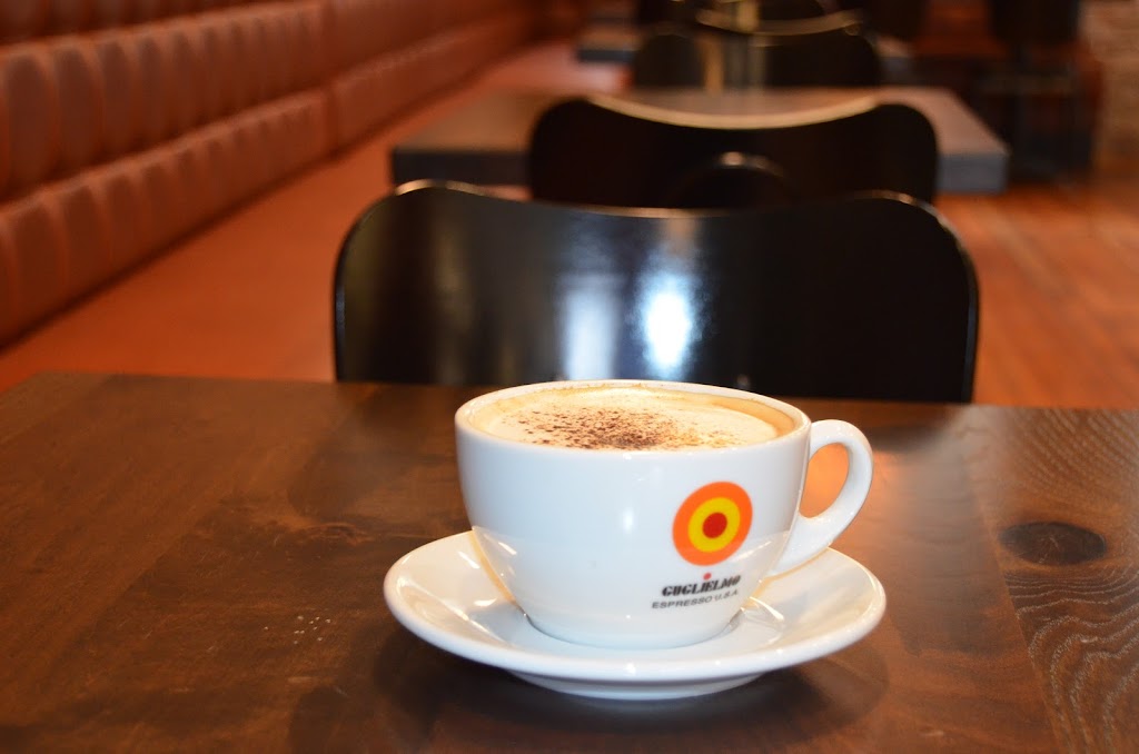 Broadway’s Pastry & Coffee Shop | bakery | 258 W Broadway, Boston, MA 02127, USA | 6172682253 OR +1 617-268-2253