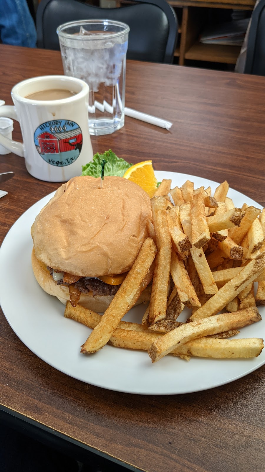 Hickory Inn Cafe | restaurant | 1004 Vega Blvd, Vega, TX 79092, USA | 8062672569 OR +1 806-267-2569