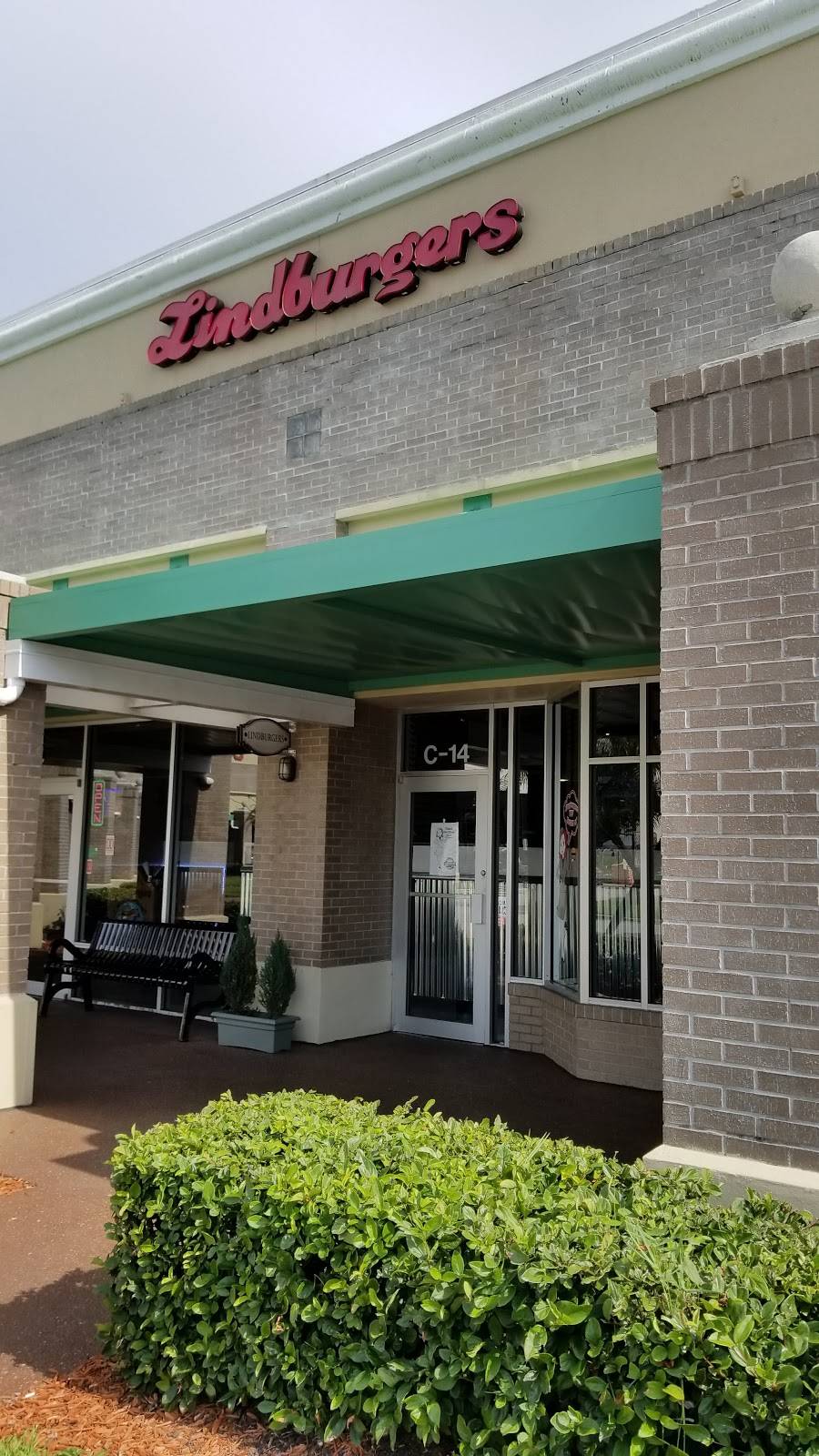 Lindburgers | restaurant | 9834 Glades Rd, Boca Raton, FL 33434, USA | 5612185557 OR +1 561-218-5557