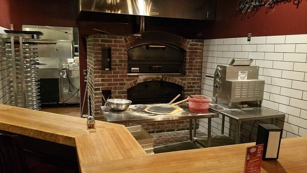 AJs NY Pizzeria | restaurant | 1930 SW Westport Dr, Topeka, KS 66604, USA | 7858617000 OR +1 785-861-7000