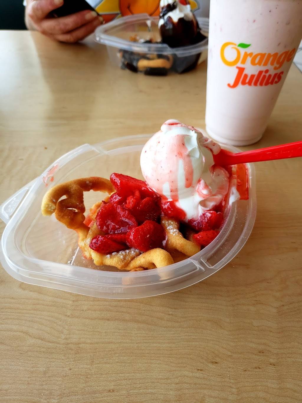 Dairy Queen Grill & Chill | restaurant | 601 E Springfield Rd, Arcola, IL 61910, USA | 2172684236 OR +1 217-268-4236