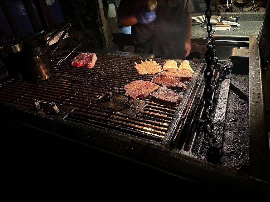 Wolf Lodge Inn Restaurant | restaurant | 11741 E Frontage Rd, Coeur dAlene, ID 83814, USA | 2086646665 OR +1 208-664-6665