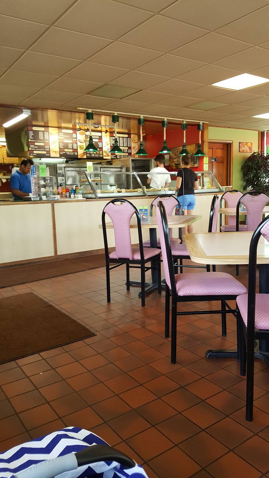 Georgios Pizza | restaurant | 120 Charles St, East Lansing, MI 48823, USA | 5173339990 OR +1 517-333-9990