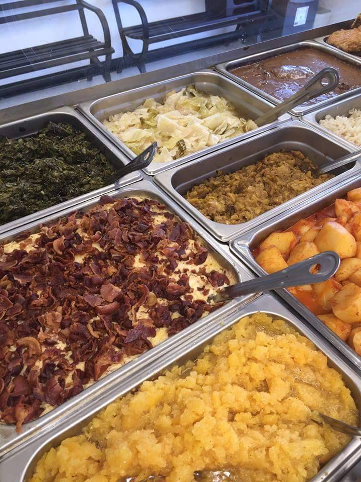 Road Runner Cafe | restaurant | 3569 S Fields St, Farmville, NC 27828, USA | 2527533901 OR +1 252-753-3901