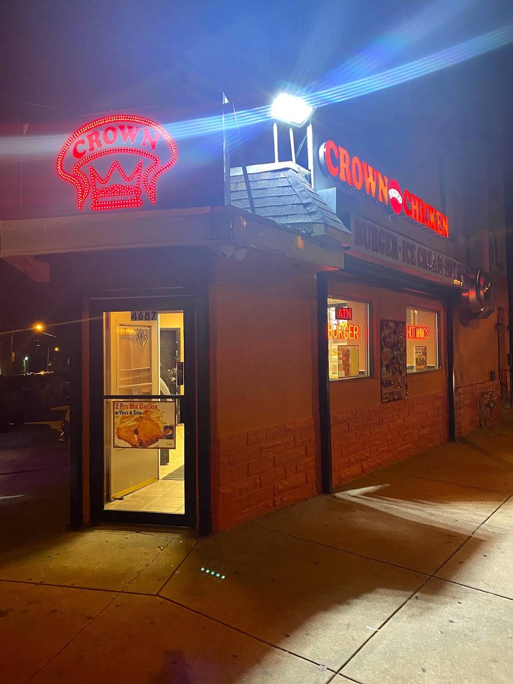 Crown Chicken | restaurant | 4687 Germantown Ave, Philadelphia, PA 19144, USA | 2158442727 OR +1 215-844-2727