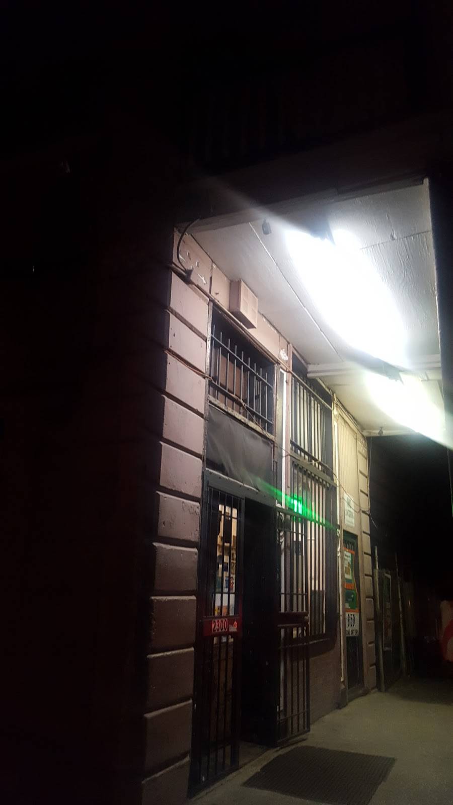 BJs Grocery Store (Flint Store) | restaurant | 2300 Moncrief Rd, Jacksonville, FL 32209, USA | 9043564341 OR +1 904-356-4341