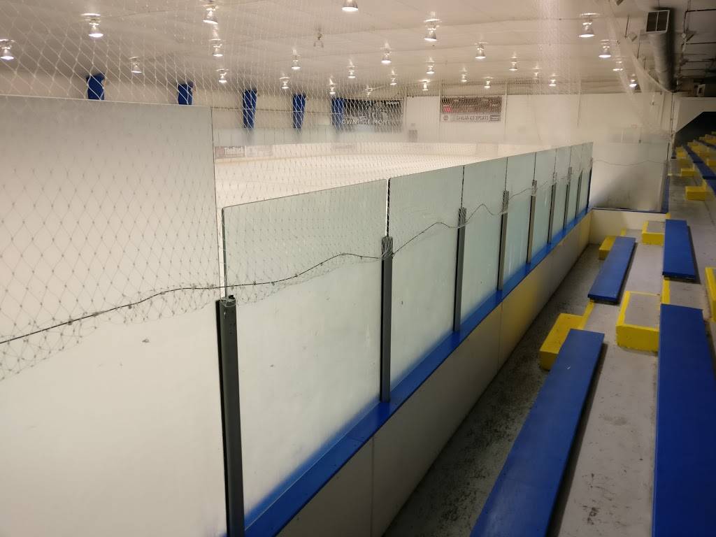 Canlan Ice Sports | restaurant | 3552 Victoria Park Ave, North York, ON M2H 2N5, Canada | 4166614423 OR +1 416-661-4423