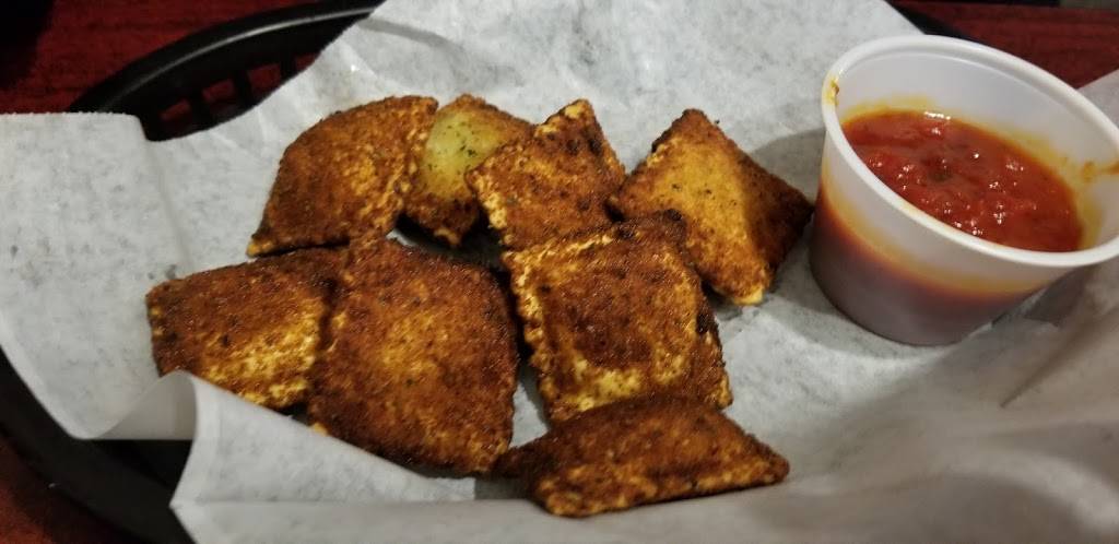 Horseshoe Lounge & Restaurant | restaurant | 410 St Louis Rd, Collinsville, IL 62234, USA | 6183459350 OR +1 618-345-9350