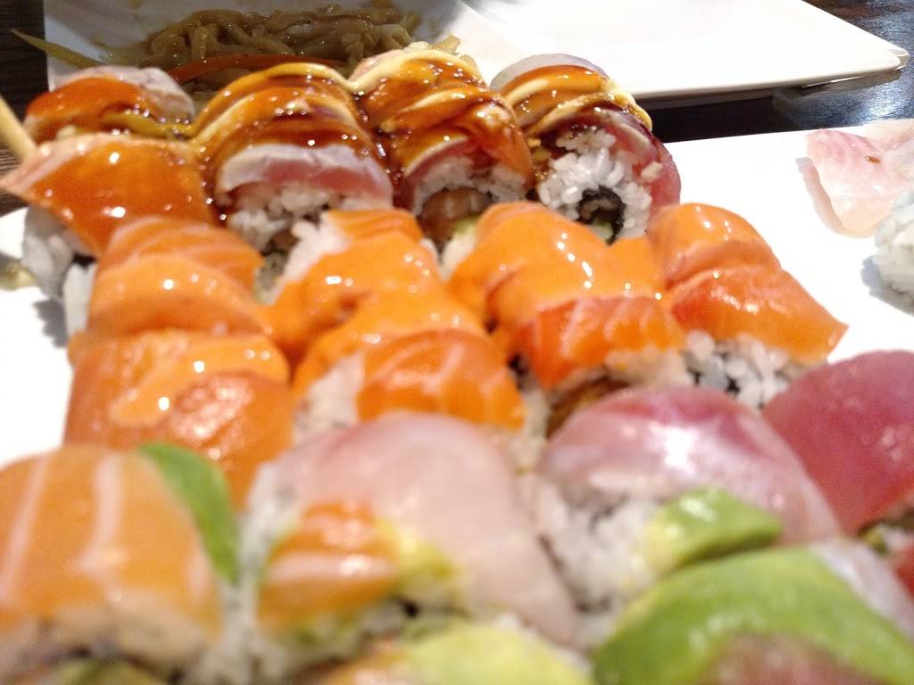 Sushi Republic | restaurant | 3365 Hillside Avenue, New Hyde Park, NY 11040, USA | 5167473377 OR +1 516-747-3377