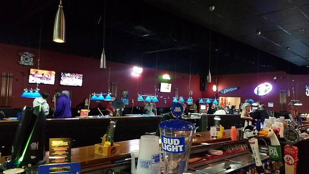 Sidelines Sports Bar & Grill | restaurant | 105 Chesapeake Center Ct, Glen Burnie, MD 21060, USA | 4107687790 OR +1 410-768-7790