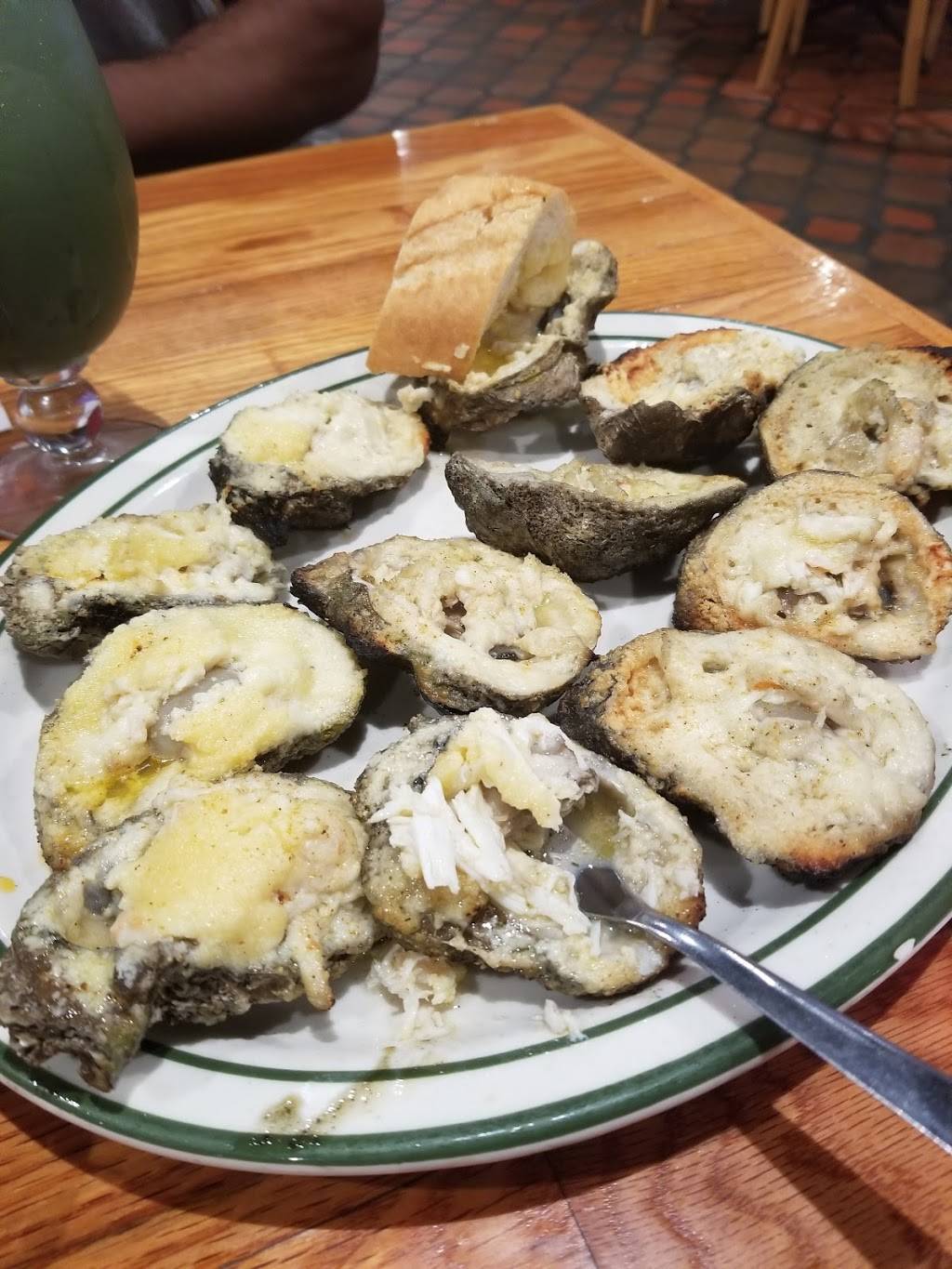 Floyds Seafood - Beaumont | restaurant | 2290 I-10 S, Beaumont, TX 77707, USA | 4098420686 OR +1 409-842-0686