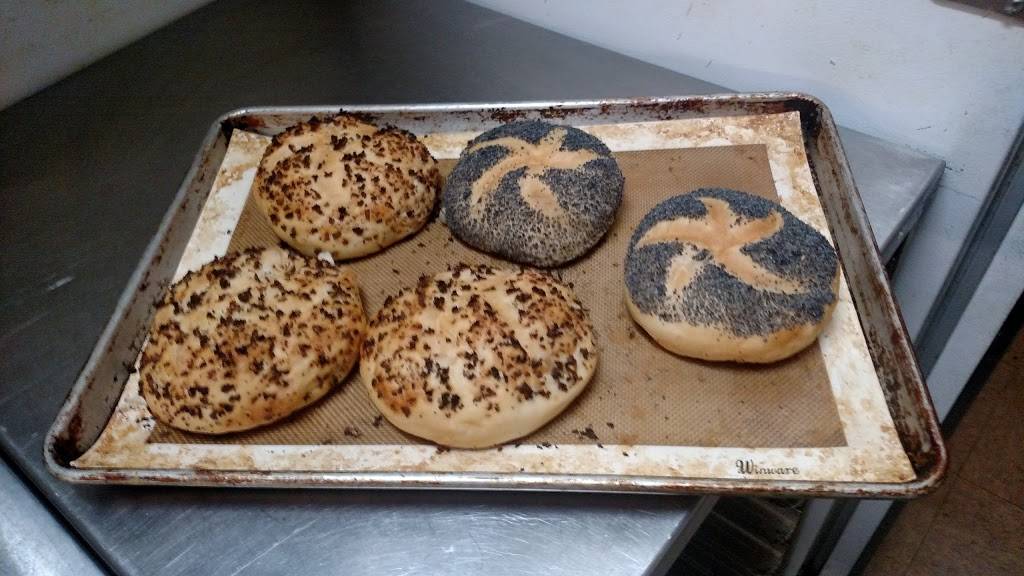 Sidestreets Deli | restaurant | 108 Washington St, Charlotte, MI 48813, USA | 5175437243 OR +1 517-543-7243