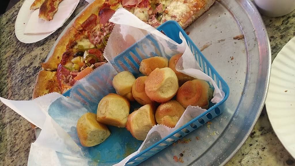 Leos Pizza | restaurant | 6720 Coral Way, Miami, FL 33155, USA | 3056614281 OR +1 305-661-4281