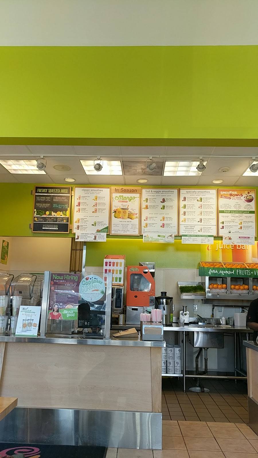Jamba Juice | restaurant | 1849 Green Bay Rd #113, Highland Park, IL 60035, USA | 8472668121 OR +1 847-266-8121
