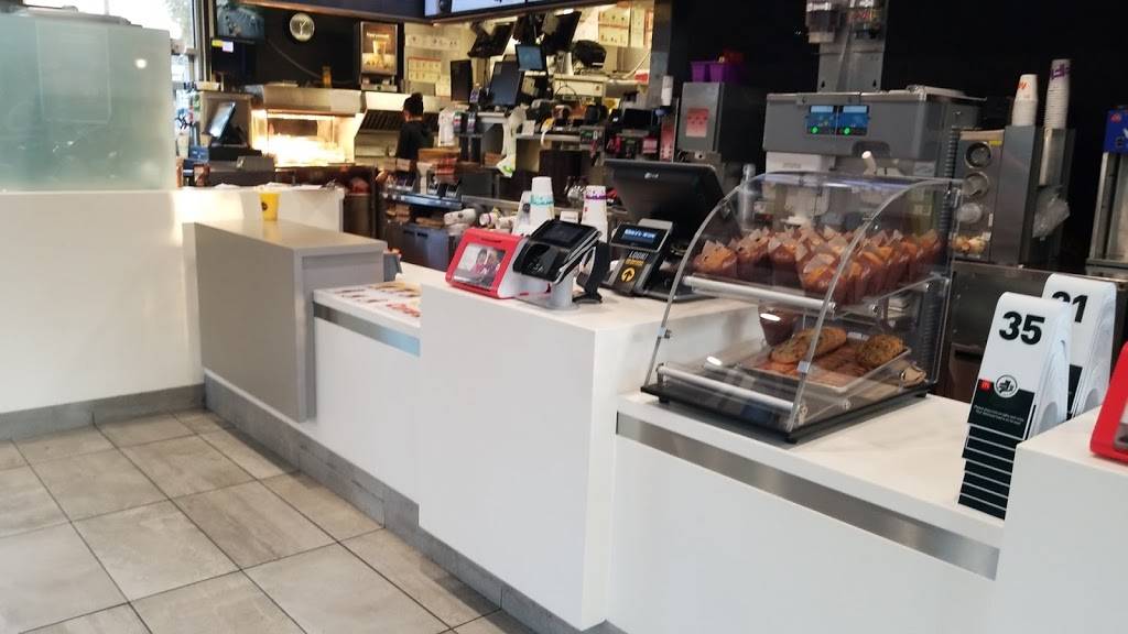 McDonalds | cafe | 28929 Waukegan Rd, Lake Bluff, IL 60044, USA | 8477351088 OR +1 847-735-1088