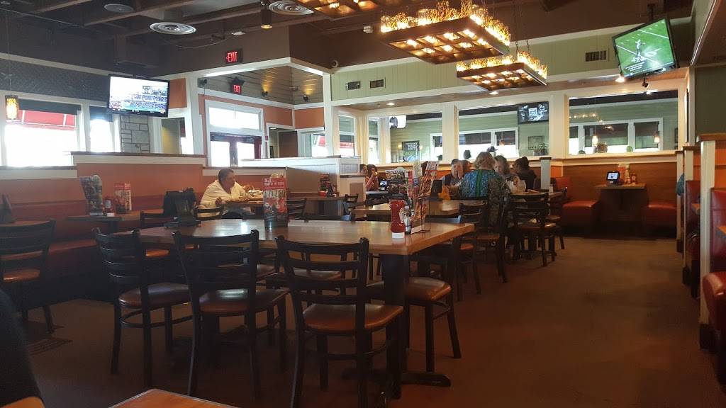 Chilis Grill & Bar | meal takeaway | 15555 E 14th St suite 366, San Leandro, CA 94578, USA | 5103170323 OR +1 510-317-0323