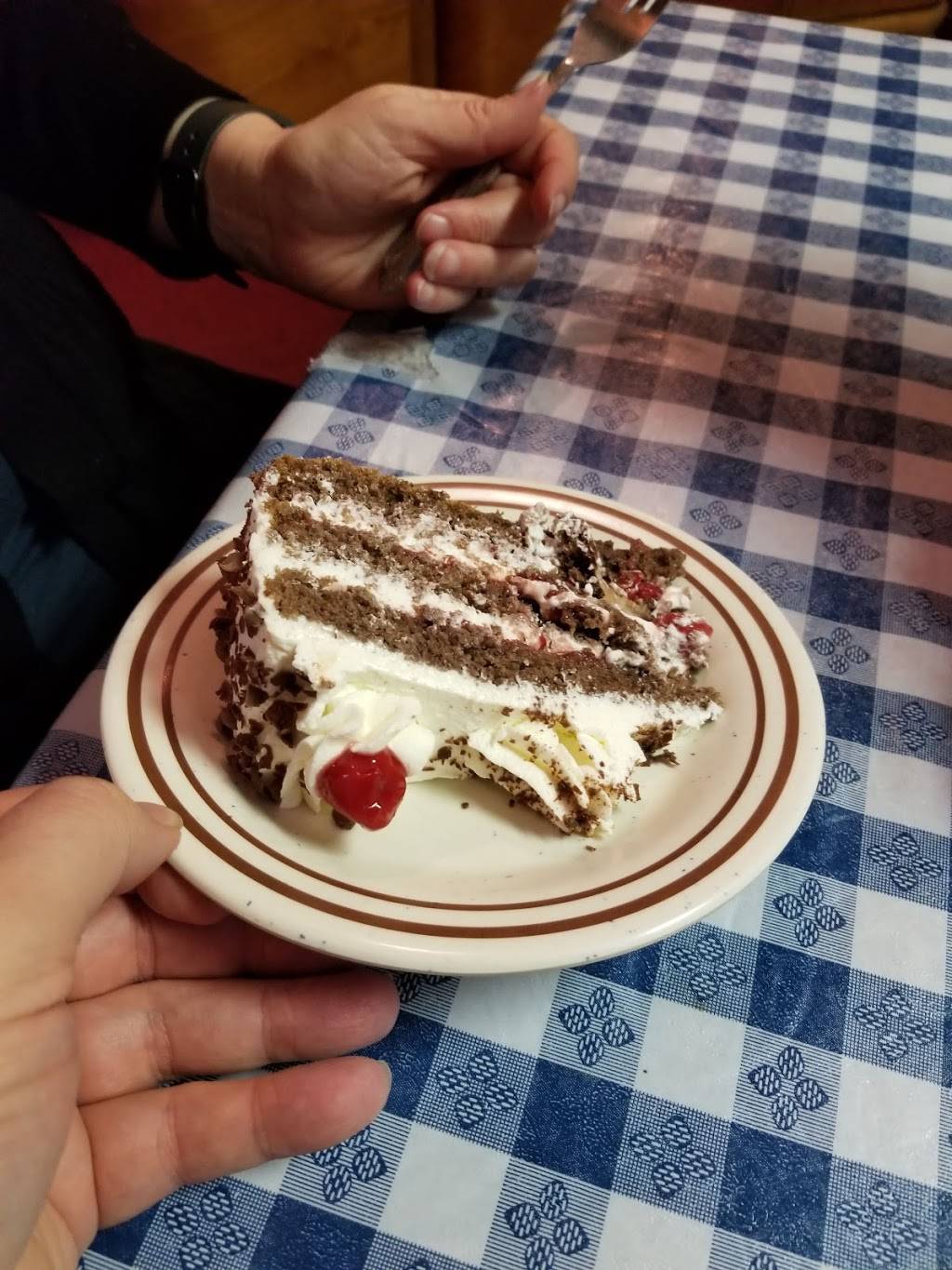 Muttis German Restaurant | restaurant | 1410 SW Sheridan Rd, Lawton, OK 73505, USA | 5803533928 OR +1 580-353-3928