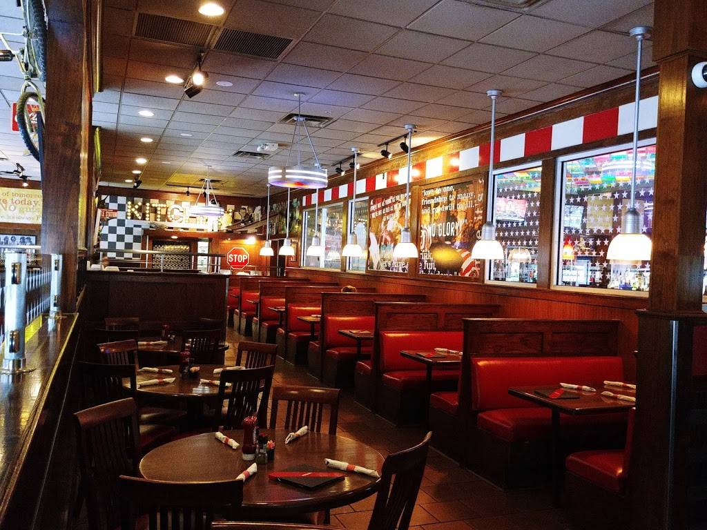 TGI Fridays | restaurant | 625 N Alafaya Trail, Orlando, FL 32828, USA | 4076582750 OR +1 407-658-2750