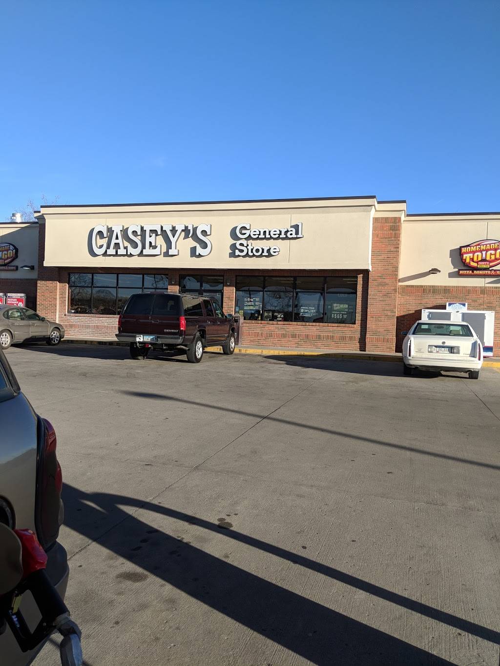 Caseys | restaurant | 1987 2nd St, Coralville, IA 52241, USA | 3193383414 OR +1 319-338-3414