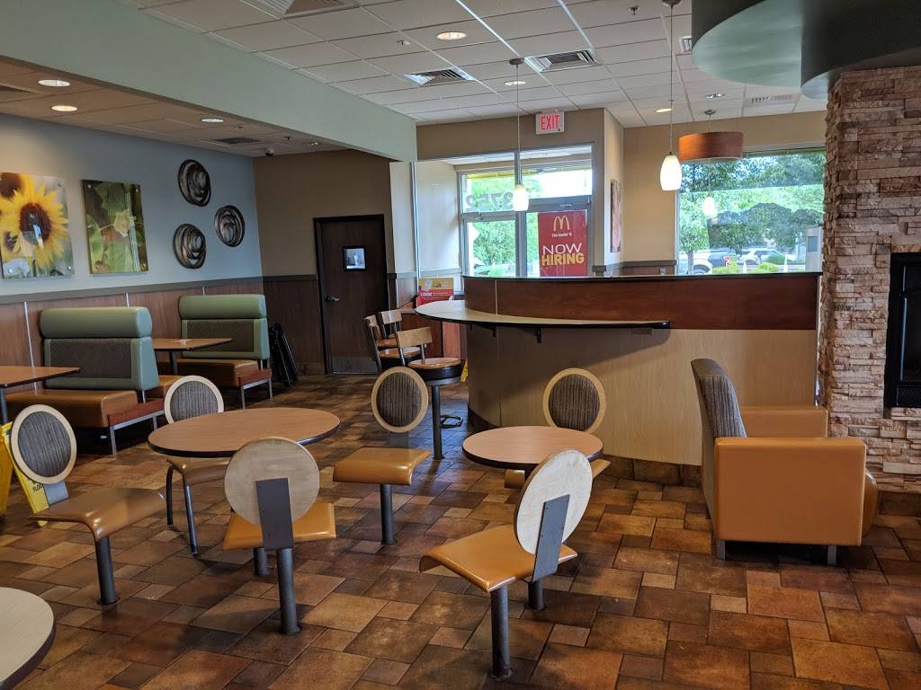 McDonalds | cafe | 3752 S State Rd, Ann Arbor, MI 48108, USA | 7346688082 OR +1 734-668-8082
