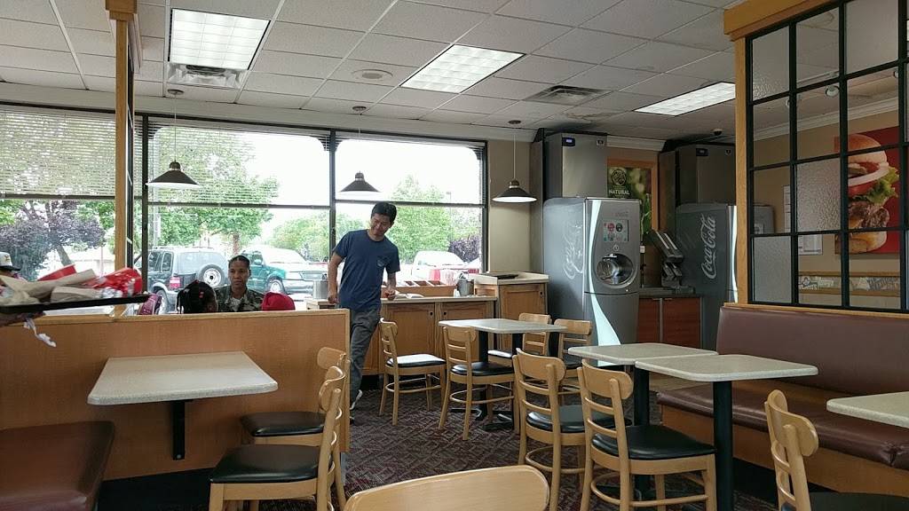 Wendys | restaurant | 7143 Dublin Blvd, Dublin, CA 94568, USA | 9258282325 OR +1 925-828-2325