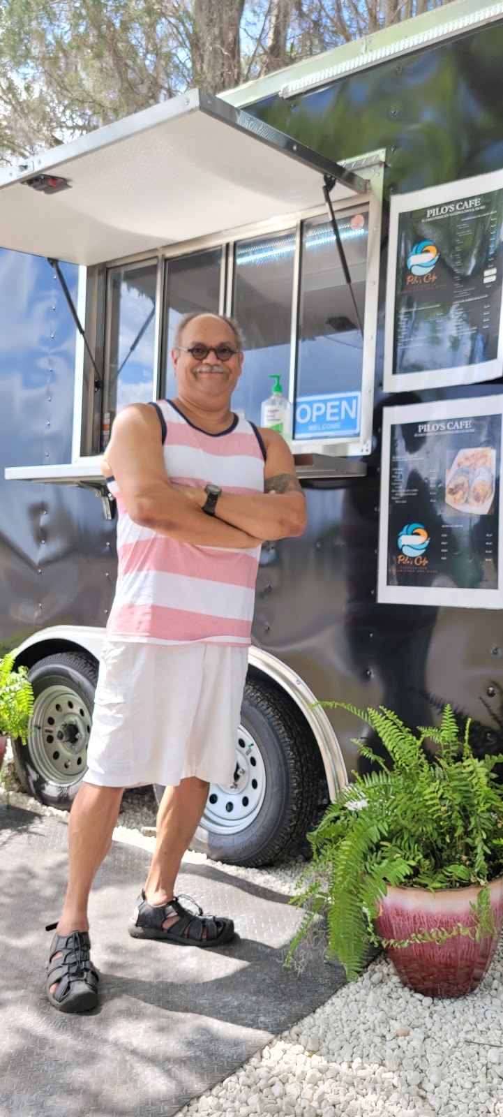 Pilos Cafe Fl | restaurant | 905 S Kings Ave, Brandon, FL 33511, USA | 8135702705 OR +1 813-570-2705