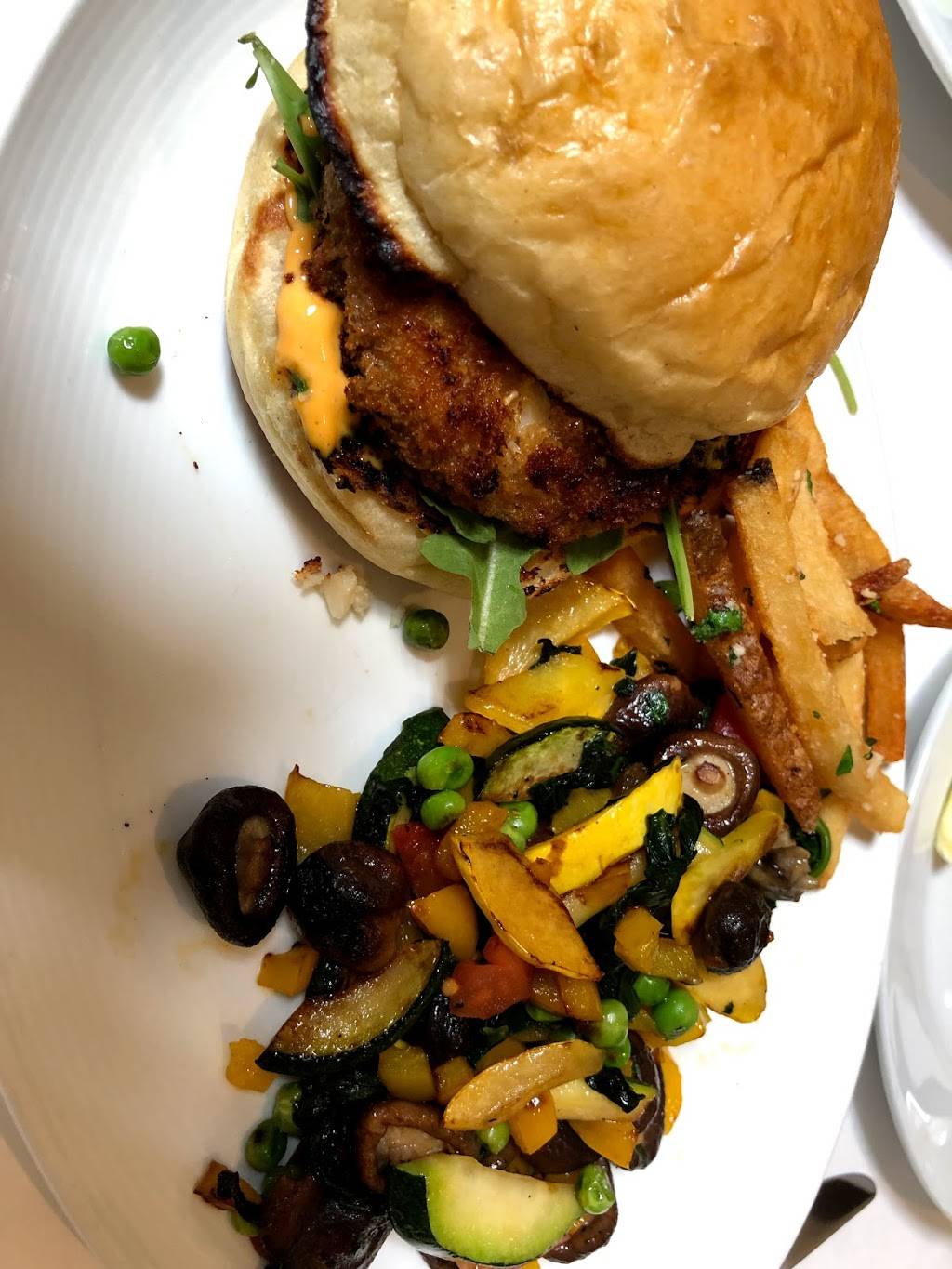 The Crossing | restaurant | 7823 Forsyth Blvd, Clayton, MO 63105, USA | 3147217375 OR +1 314-721-7375