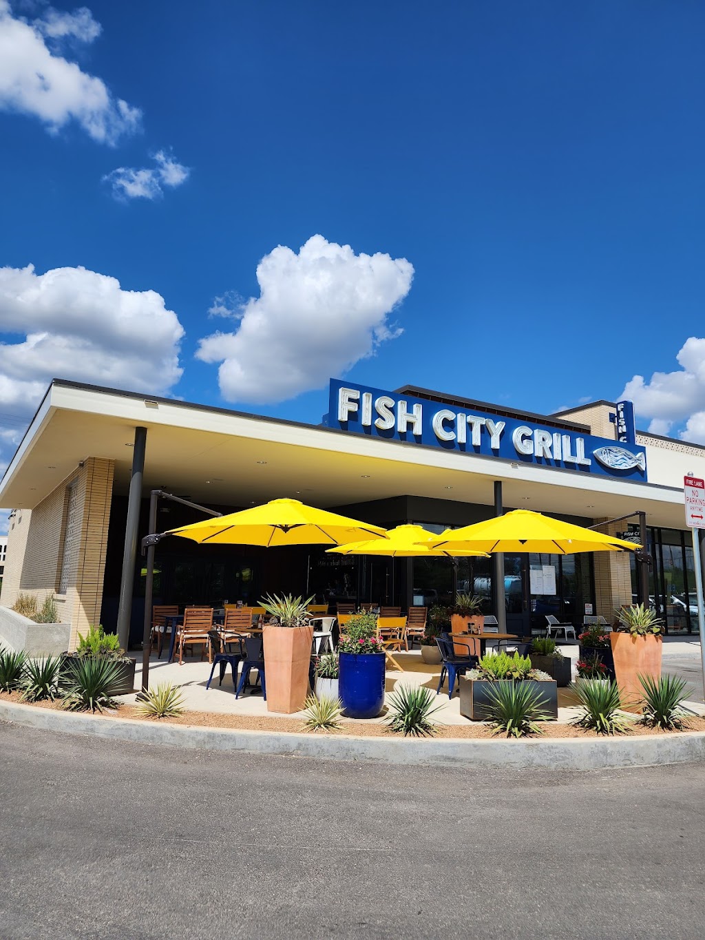 Fish City Grill | restaurant | 5311 N Loop 1604 W Acc Rd suite 124, San Antonio, TX 78249, USA | 2102367073 OR +1 210-236-7073