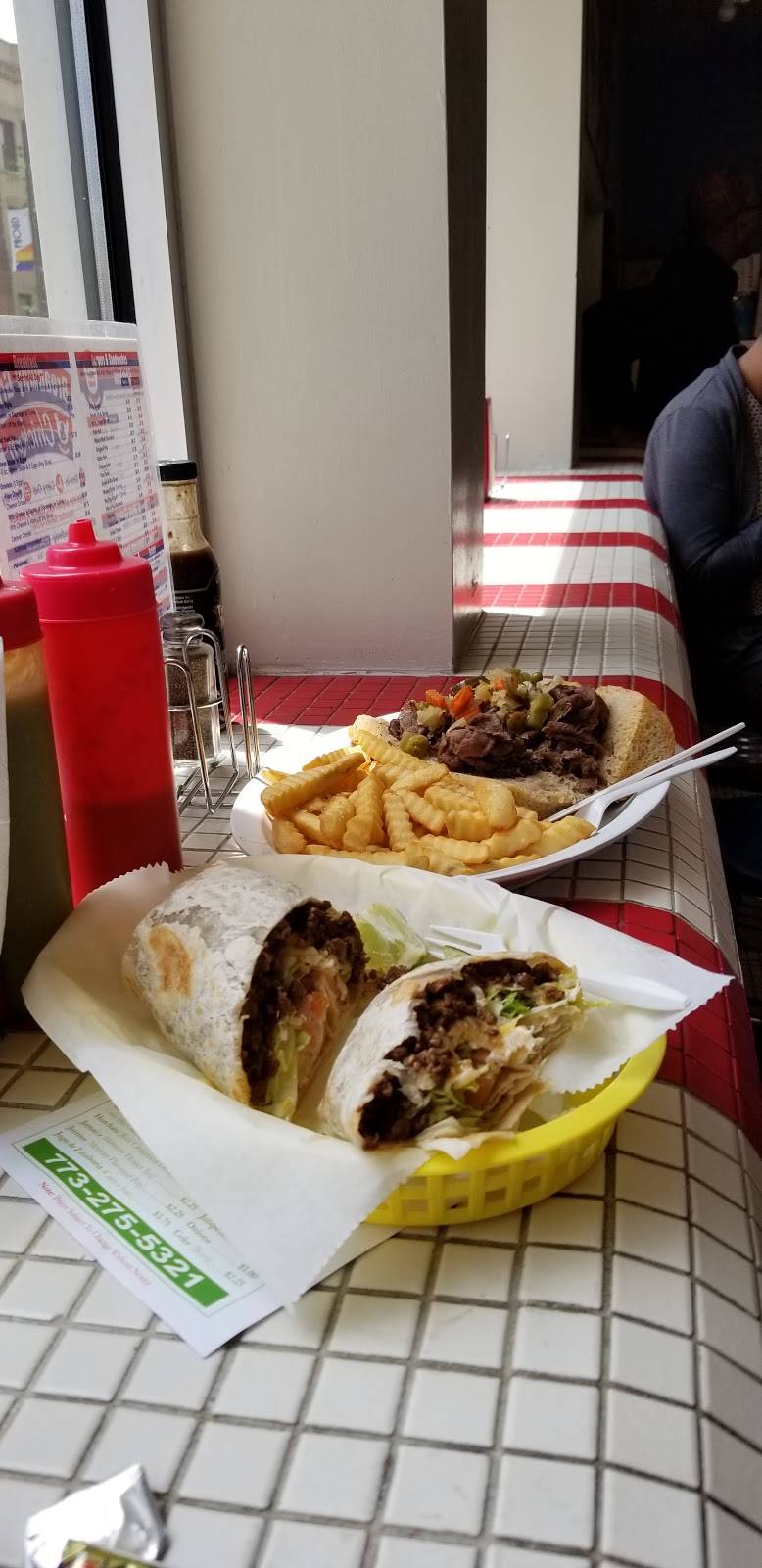 Broadway Grill & Chicken | meal takeaway | 4800 N Broadway, Chicago, IL 60640, USA | 7733345650 OR +1 773-334-5650