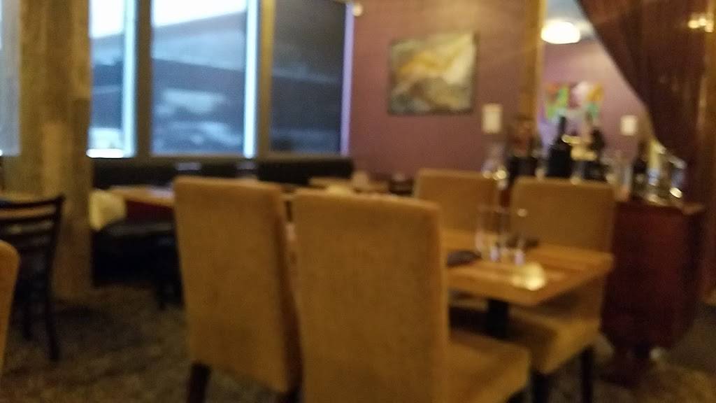 Ricardos Kitchen + Bar | restaurant | 676 Woodland Square Lp SE (Enter Off 7th), Lacey, WA 98503, USA | 3604139995 OR +1 360-413-9995