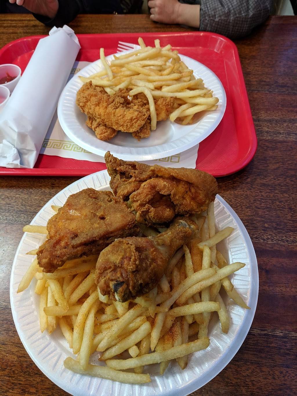 Crown Fried Chicken | meal takeaway | 404 N Main St, Brockton, MA 02301, USA | 5085871011 OR +1 508-587-1011