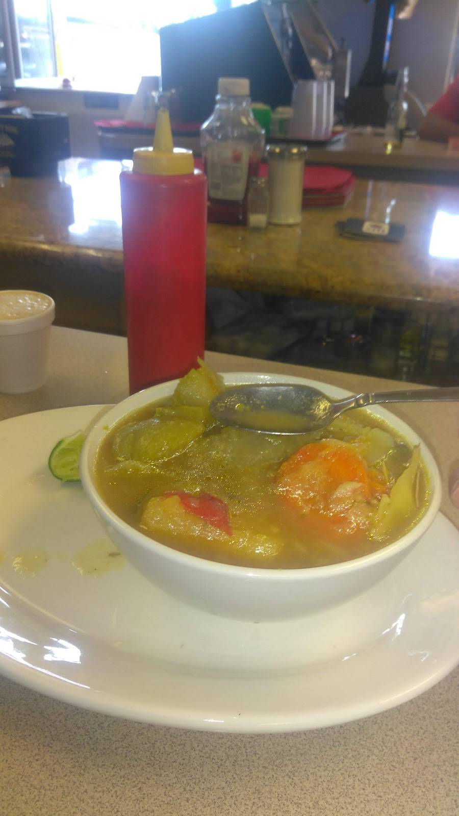 Lilis Cafeteria | restaurant | 10759 SW 56th St, Miami, FL 33165, USA | 3055987755 OR +1 305-598-7755