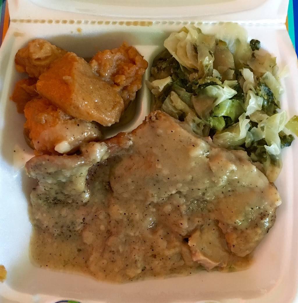 Hoberts Soul Food Canteen | restaurant | 4023 E Berry St, Fort Worth, TX 76105, USA | 8175341604 OR +1 817-534-1604