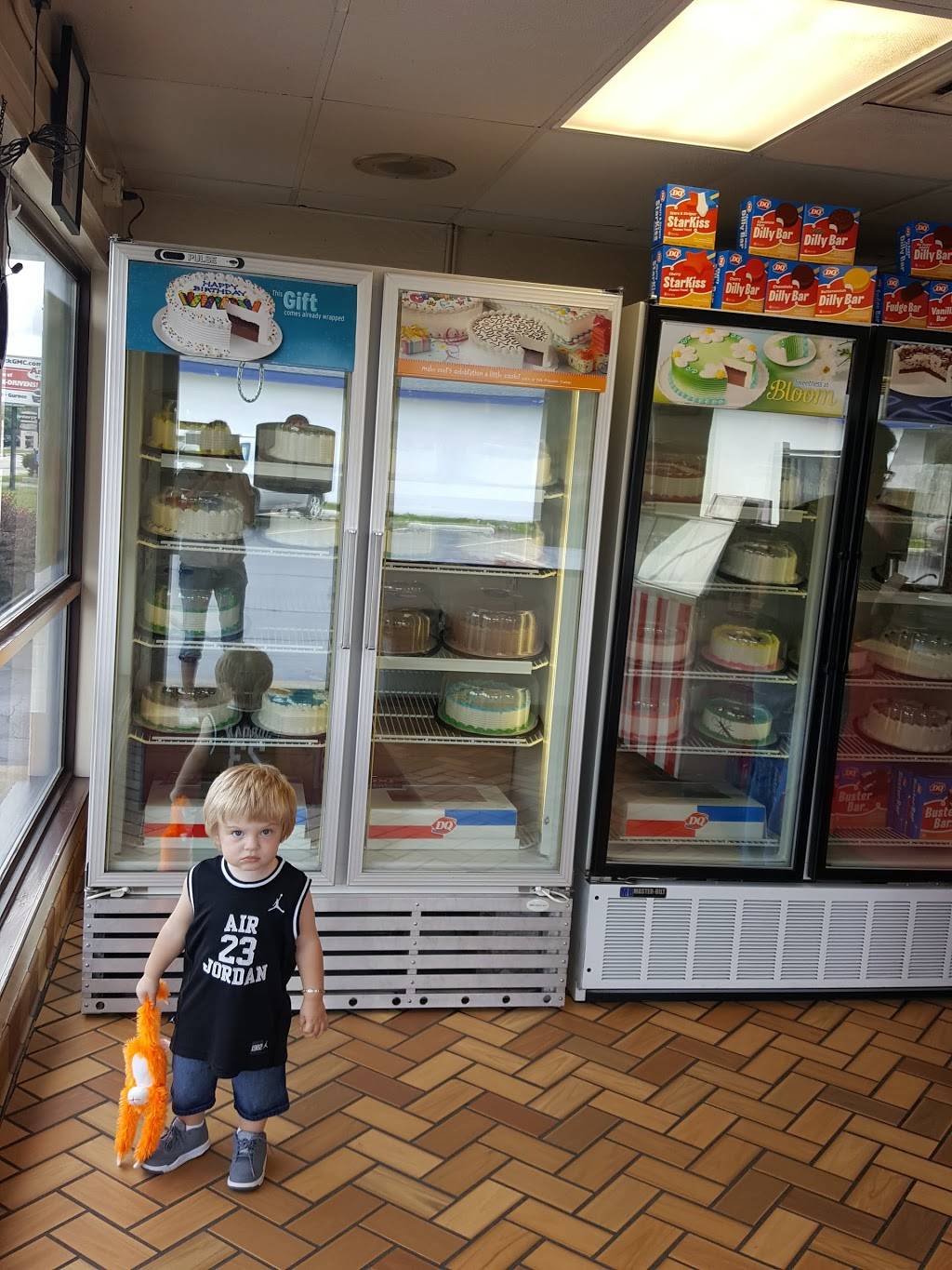 Dairy Queen | restaurant | 707 W Rollins Rd, Round Lake Beach, IL 60073, USA | 8475460550 OR +1 847-546-0550