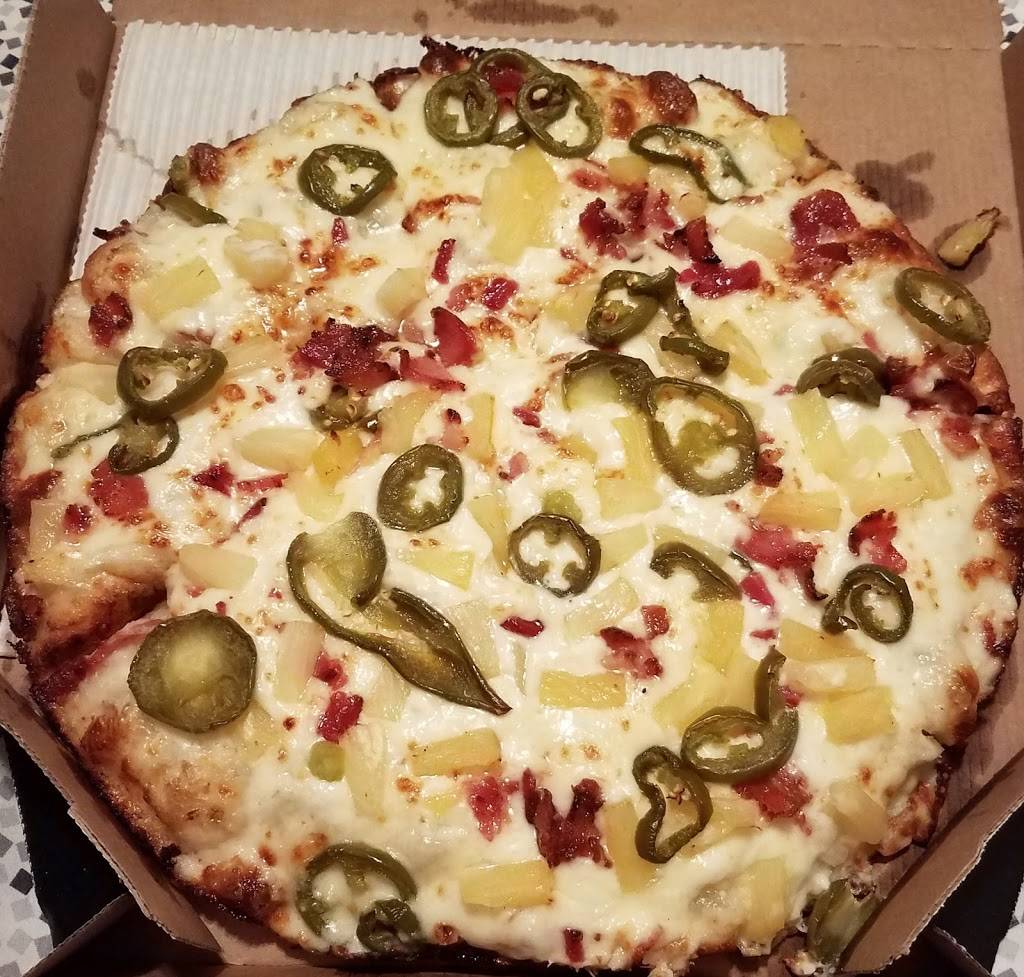 Dominos Pizza | meal delivery | 3105 Douglas Ave, Des Moines, IA 50310, USA | 5152743030 OR +1 515-274-3030