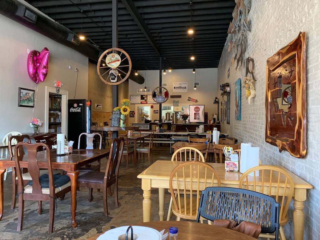 Taylor Smokehouse | restaurant | 211 S Beaton St, Corsicana, TX 75110, USA | 2547097353 OR +1 254-709-7353