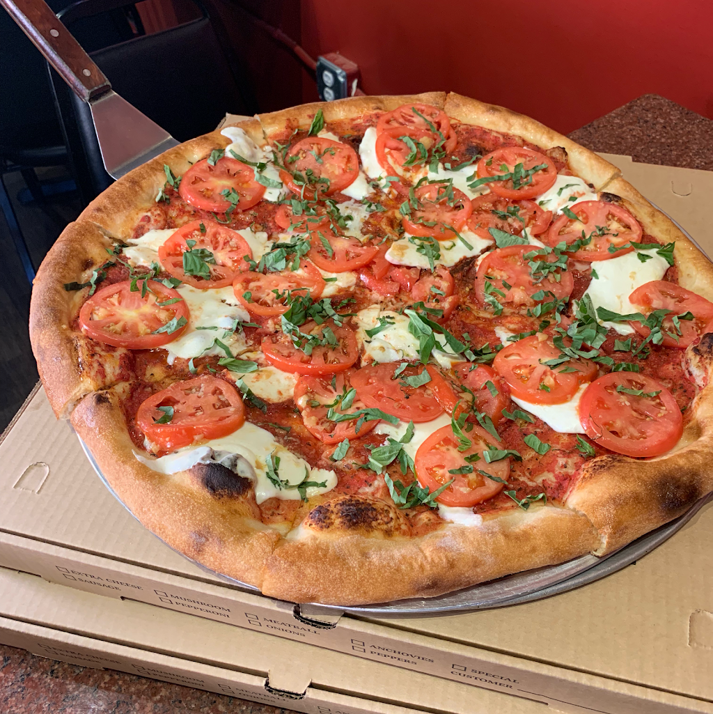 Napolitanos Brooklyn Pizza | restaurant | 100 East St, Cranston, RI 02920, USA | 4013837722 OR +1 401-383-7722