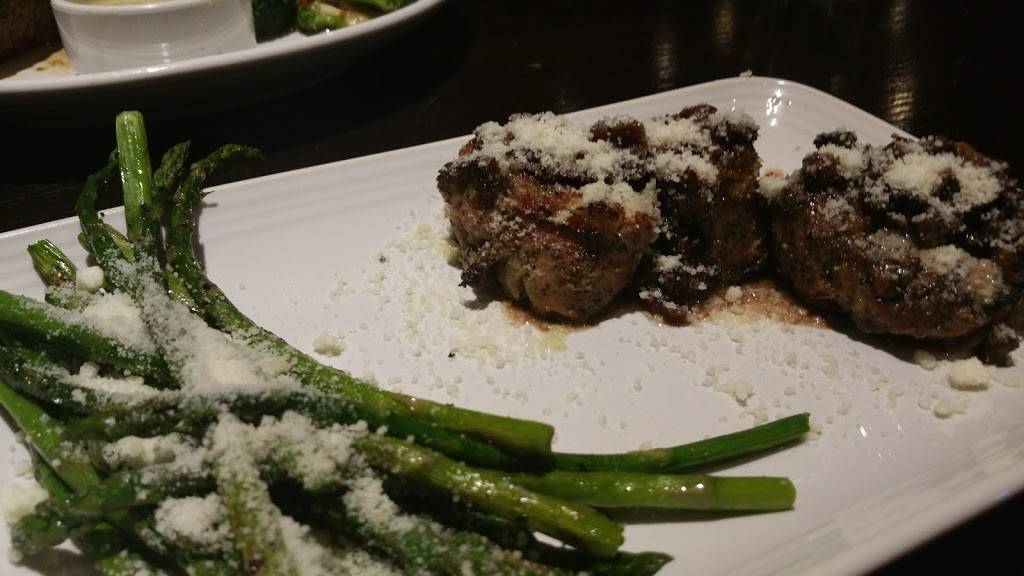 Carrabbas Italian Grill | restaurant | 8460 Lyra Dr, Columbus, OH 43240, USA | 6148802426 OR +1 614-880-2426