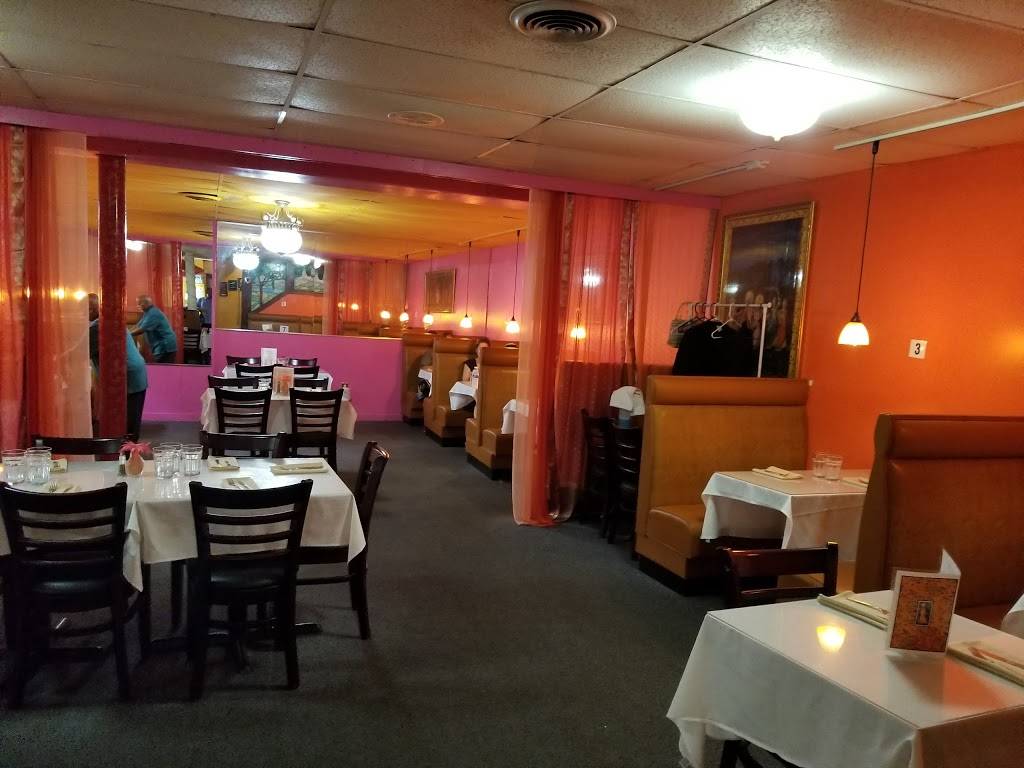 Tandoor Indian Restaurant | restaurant | 1301 E Franklin St # 100, Chapel Hill, NC 27514, USA | 9199676622 OR +1 919-967-6622