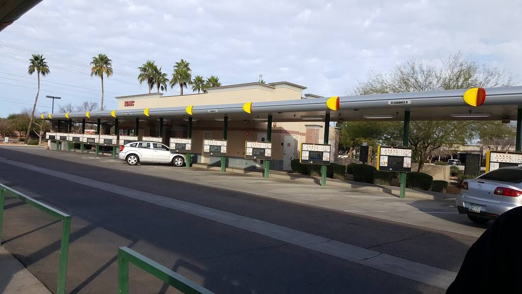 Sonic Drive-In | restaurant | 689 N Arizona Ave, Gilbert, AZ 85233, USA | 4809268448 OR +1 480-926-8448