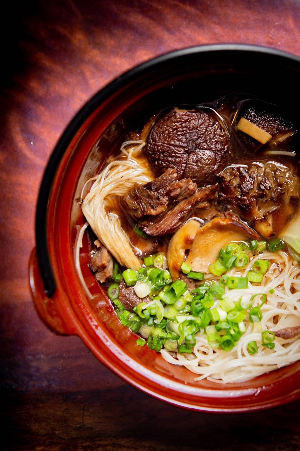 Nui Nui Kitchen | restaurant | 301 Bridge St, Phoenixville, PA 19460, USA | 4843025141 OR +1 484-302-5141