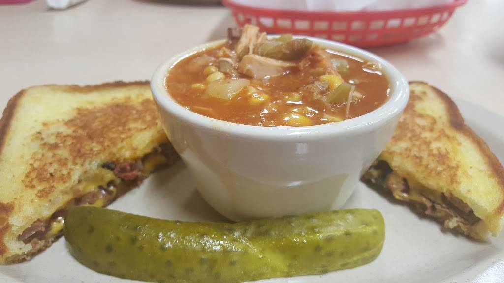 Leftys Barbeque | restaurant | 2565 Genesis Rd, Crossville, TN 38571, USA | 9314844205 OR +1 931-484-4205