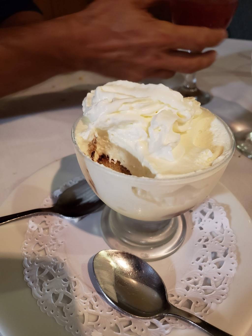 Oliveiras da Serra | restaurant | 1241 Roosevelt Ave, Carteret, NJ 07008, USA | 7325410003 OR +1 732-541-0003