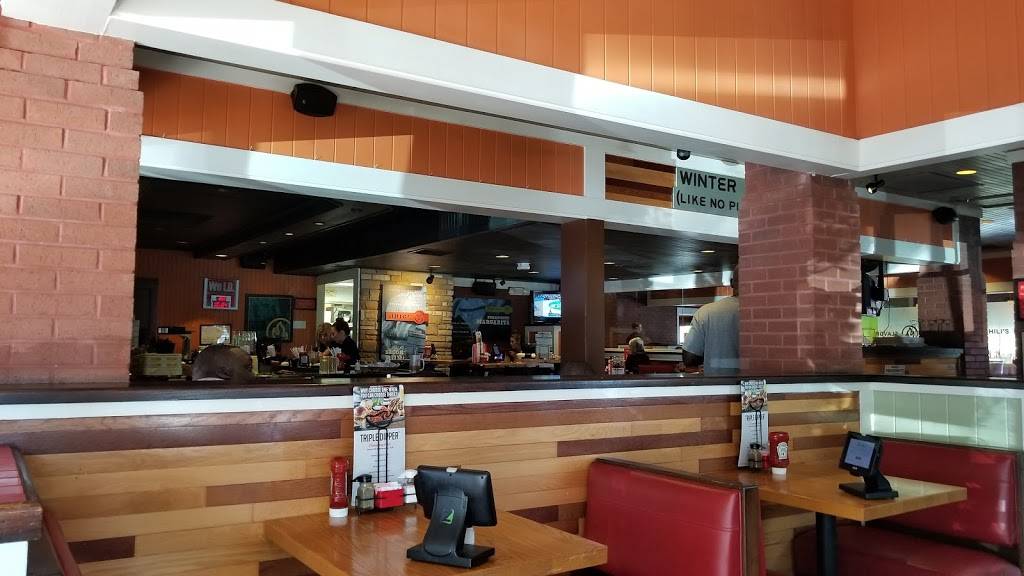Chilis Grill & Bar | meal takeaway | 699 Cypress Gardens Blvd, Winter Haven, FL 33880, USA | 8632999555 OR +1 863-299-9555